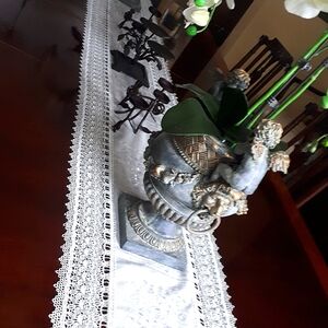 Linen and lace long runner